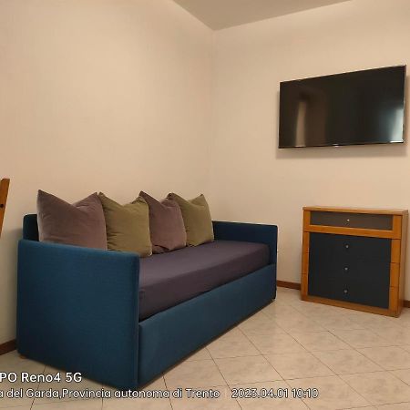 Casa Francesca Apartment ริวาเดลการ์ดา ภายนอก รูปภาพ